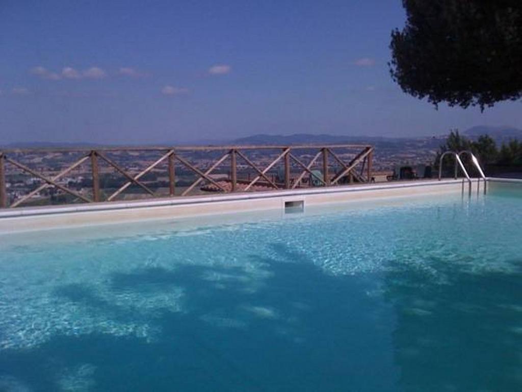 Hostal Il Poggio Delle Ginestre Torgiano Exterior foto
