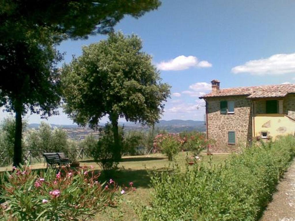 Hostal Il Poggio Delle Ginestre Torgiano Exterior foto