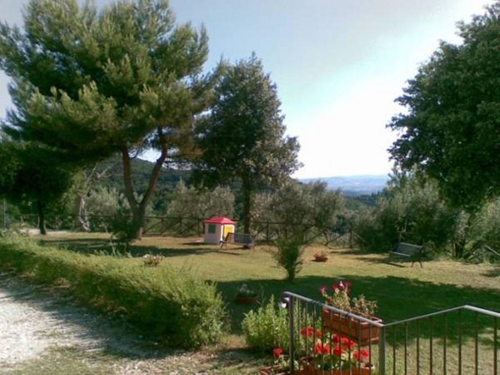 Hostal Il Poggio Delle Ginestre Torgiano Exterior foto