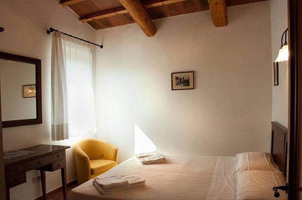 Hostal Il Poggio Delle Ginestre Torgiano Exterior foto