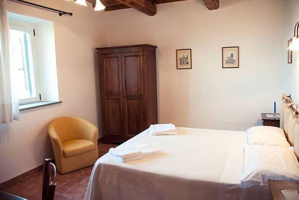Hostal Il Poggio Delle Ginestre Torgiano Exterior foto